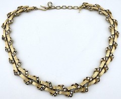 CROWN TRIFARI VINTAGE GOLDTONE RHINESTONE WOVEN 15” NECKLACE AS IS K836D