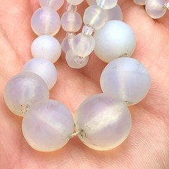 Vintage Graduated Satin Moonstone Opalite Moonglow Beaded Necklace