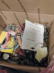 17+ Lbs Vintage To Modern Jewelry Wear/Repair/Craft Etc
