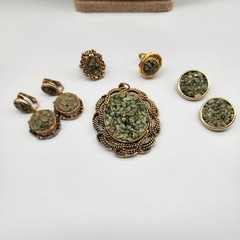 Vintage Lot Crushed Jade Stone Pendant~ 2 Rings ~ 2 sets of Earrings