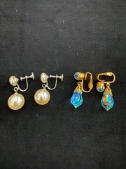 2 Pair of 1950’s Dangle Earring Sets – Unbranded