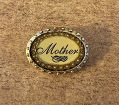 VINTAGE Maximal Art Signed “MOTHER” Oval Pearl Gold Tone Pin!!