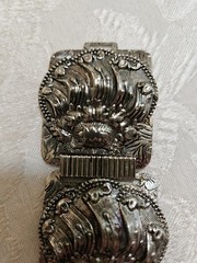 Vintage Silver Tone Ornate 4 Panel Bracelet 1950-1960 Era 6 1/2″ Long