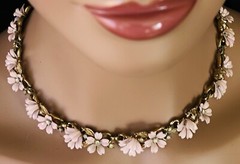 MCM Trifari Fleurette Pink Enamel Necklace Tiny Icy Rhinestones Gold Tone Links