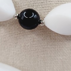 Modern Art Deco Black & White Round and Geometric Spiral Bead Vintage Necklace