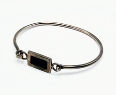 VTG Estate Mexico Tension SS & Black Onyx Signed Bangle – 2.5” In Diameter 117