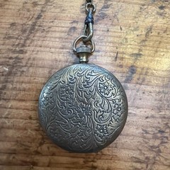 Vintage Pididdly Links Brass Locket Necklace Faux Pocket Watch Kingston N.Y 37”