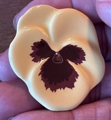 Vintage Avon Ceramic Pansy Flower Brooch Hand Painted Yellow Floral Pin 1 5/8”