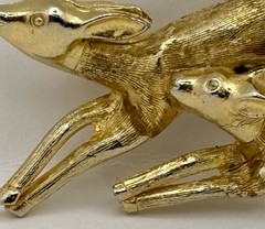 Deer & Fawn Mom & Baby Leaping Pin Jumping Gazelle Vintage Animal Brooch Gold Tn