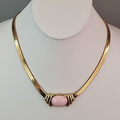 Vintage Trifari Necklace Pink Pendant Gold Tone Herringbone Chain 16.5″