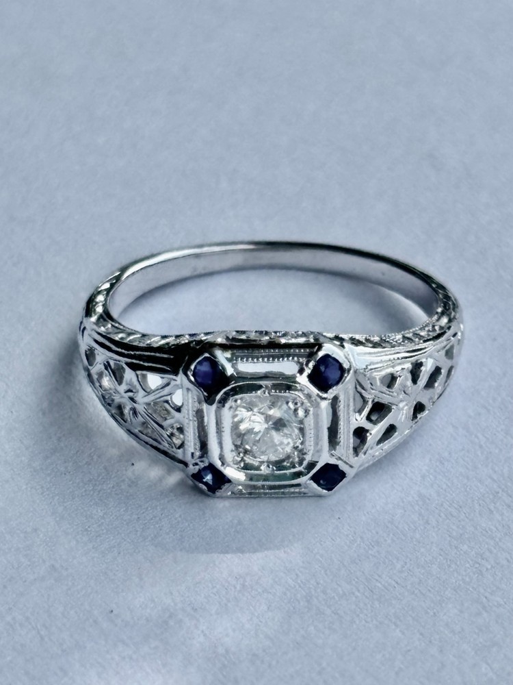 Vintage 14k white fold diamond and sapphire art deco filigree ring