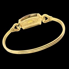 1955-1969 Crown Trifari Marbled Lucite Gold Tone Hook Bangle Bracelet 6.5” Dia