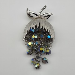 Stunning Schrager Vintage AB Crystal Brush silvertone Tumbler Brooch pin fruit