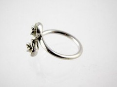 Sarah Coventry Silver Plated Metal Double Rose Bypass Ring Size 8 Weighs 4g