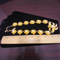 Vintage NATORI Gold Tone Faux Pearl 18 inch Flower Necklace and Earring Set