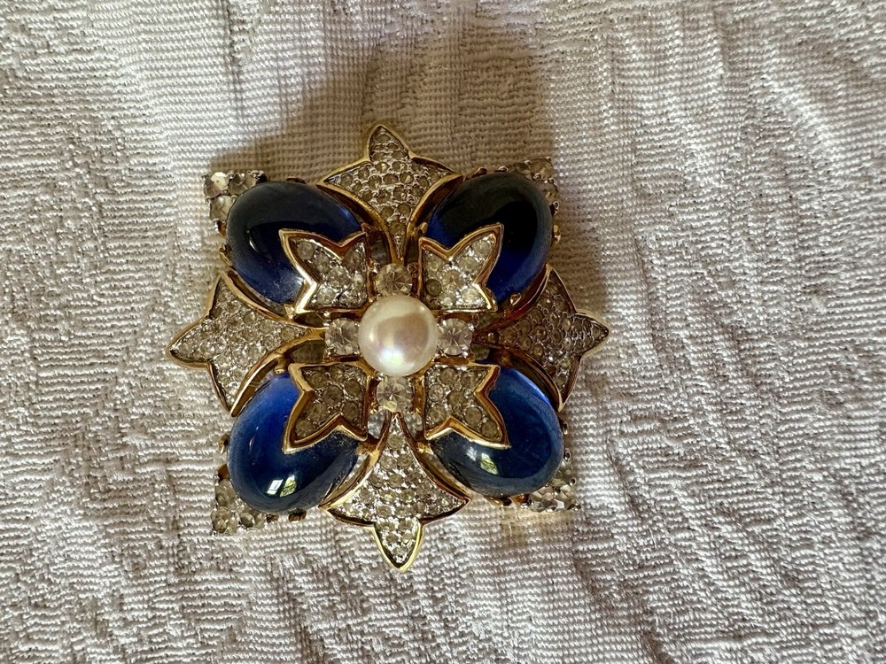 VTG Jomaz Gold Tone Oval Faux Lapis Stones And Pave Rhinestones Starburst Brooch