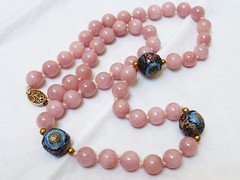 CHINESE VINTAGE ENAMEL LAVENDER QUARTZ BEAD NECKLACE, Silver Clasp