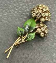 VINTAGE Unsigned Beauty Estate Jonquil Rhinestone Enamel Flower Pin Brooch