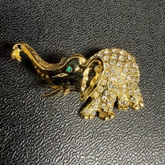 Vintage Y2K Gold Tone Rhinestone Green Eye Elephant Brooch Pin Women’s Jewelry