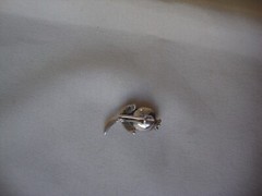 VINTAGE 1970-80s 3D POPPY SEED POD GREEN TOPAZ STERLING SILVER STAMPED 925 PIN