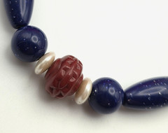 Vintage Patriotic Red White Blue Beaded Necklace Faux Cinnabar Goldstone 32″