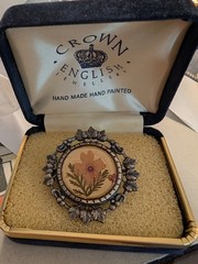 Vintage Crown English Neil Harris Pressed Flower Trombone Clasp
