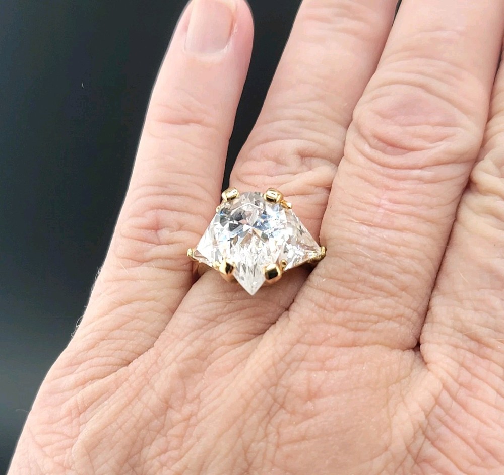 Vtg Sz 7 Ring Teardrop w/ Triangles Cubic Zirconia 18KGE Fashion Jewelry STG#6