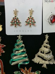 Holiday Christmas Jewelry Lot Brooches Earrings Gerrys Gold Crown Inc Vtg – Now