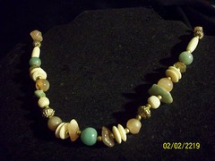 Vintage Chunky Semi Precious Stone, Glass, Plastic & Metal Beaded Necklace 16.5″