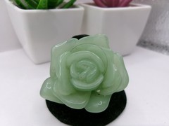 Vintage Plastic Lucite Molded Flower Ring~SIZE 8~GREEN~1970’s~80’s