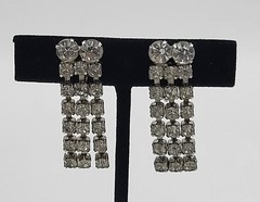 Vintage 1+3/4″ screw back Rhinestone earrings, dangling swags