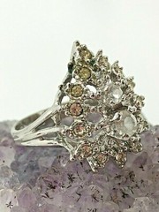 Vintage 18KT H.G.E. A 4mm Clear Gemstone Cluster Ring Size 7