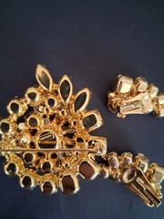 Vintage Eisenberg green yellow brooch & earrings set