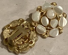Unique 1960s Vintage Capri Resort Wear Set – Bracelet / Earrings