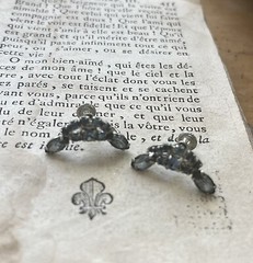 Vintage Aqua Rhinestone Huggie Clip Earrings Gray Blue Silver Fashion Jewelry