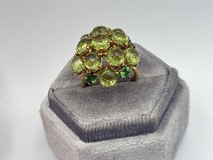 Vintage 18k Yellow Gold Faceted Peridot Green Garnet Cluster Cocktail Ring