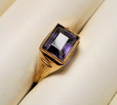 Dainty Antique 10K Yellow Gold Synthetic Purple Stone Ring 1.8g Size 8.5