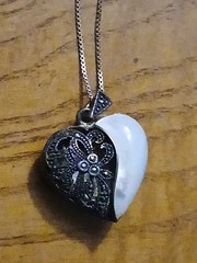 VINTAGE THAI Sterling Silver Mother of Pearl Markasite Heavy Locket 18” Chain