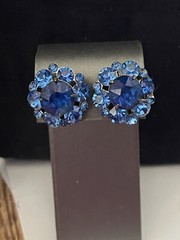 Vintage MCM Prong Set Sparkling Blue Rhinestone Silvertone Screwback Earrings