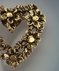 Vtg Camco Antique Gold Tone~Lapel Daisy Flower~Open Heart Love Pin Brooch~Signed