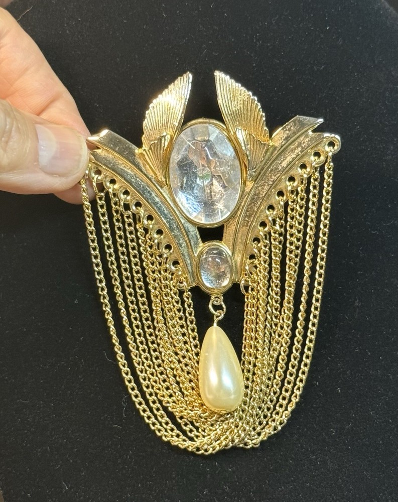 VTG Egyptian Revival Rhinestone & Pearl Statement Brooch Gold Tone Chains 3.5 In