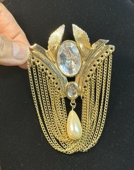 VTG Egyptian Revival Rhinestone & Pearl Statement Brooch Gold Tone Chains 3.5 In