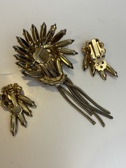 Vintage Fuchsia Chartreuse Rhinestone Waterfall Brooch Earrings Demi Parure Set