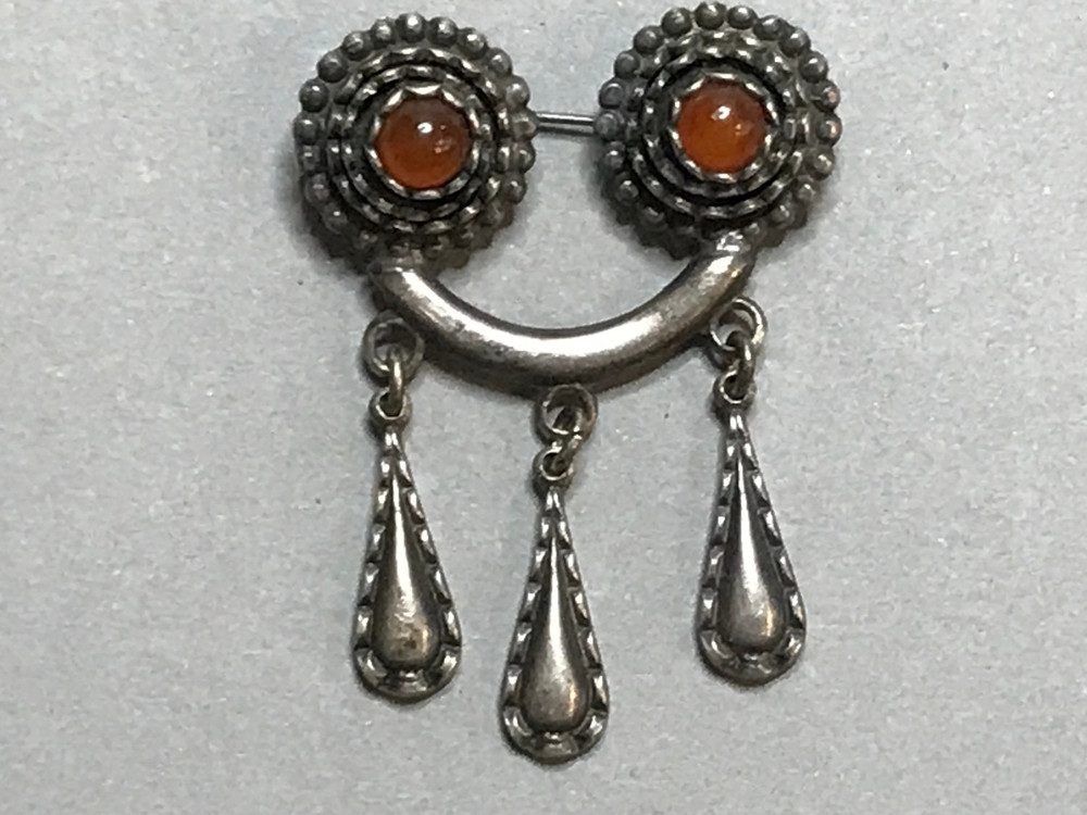 OLD Antique 1940-50 VIKING STYLE ethnic Latvian SILVER Brooch SAKTA with AMBER