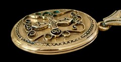 Antique GF Victorian Memorial Photo Locket Cross “With All Our Love” c. 1880s.