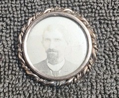 Antique Victorian Mourning Photo Brooch Pendant ~1890s C Clasp Portrait Pin