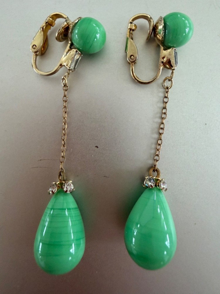VTG Faux Jade Peking Glass Green Teardrop Dangle Clip Earring w/ Rhinestones 2”L