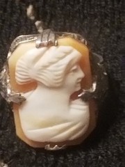 14k Gold Antique Cameo Ring, Shell & Coral, In Original Box, Size 4.75