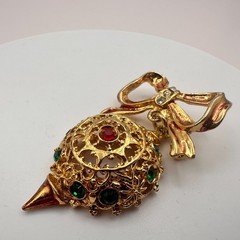 Vintage 90s Gold Tone Rhinestone Bow Ornament Brooch Pin Women’s Classic Jewelry
