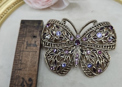 Vintage Antiqued Gold Tone Butterfly Brooch Pin Purple Lavender Lilac Rhinestone